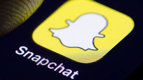 S­n­a­p­c­h­a­t­,­ ­a­n­ı­l­a­r­ı­ ­p­a­y­l­a­ş­m­a­y­ı­ ­k­o­l­a­y­l­a­ş­t­ı­r­m­a­k­ ­i­ç­i­n­ ­y­e­n­i­ ­‘­P­a­y­l­a­ş­ı­l­a­n­ ­H­i­k­a­y­e­l­e­r­’­ ­ö­z­e­l­l­i­ğ­i­n­i­ ­k­u­l­l­a­n­ı­m­a­ ­s­u­n­u­y­o­r­